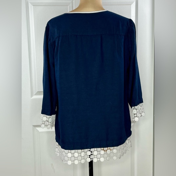 Jones New York Signature Navy and White Linen Tunic Blouse, L $35 - Picture 3 of 12